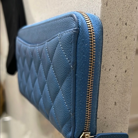 CHANEL Blue Quilted Wallet - Picture 2 of 11